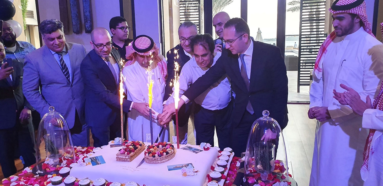 بارك حياة جدة يحتفلون بعامهم العاشر