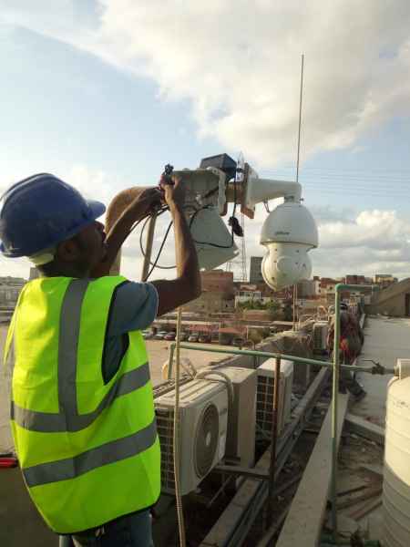 كاميرات مراقبة